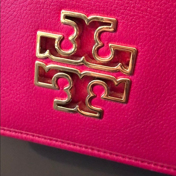 Crossbody - Picture 3 of 8